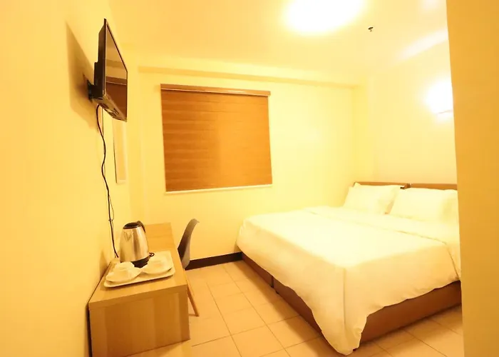 Leo Hotel - Lifestrong Property Inc