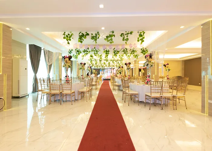 Lenox Hotel
